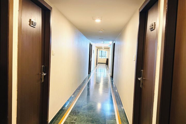 Hotel Interior 4 of 134