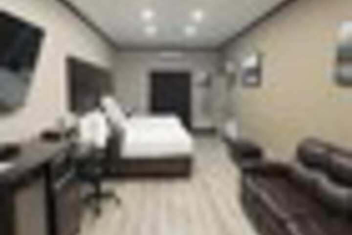 Room 65 of 165