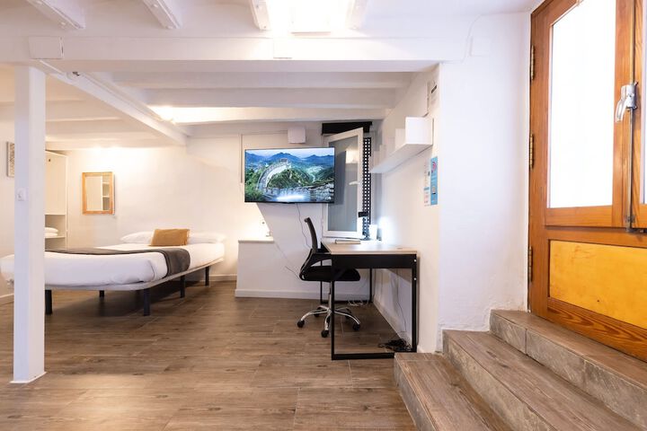 Room 4 of 41