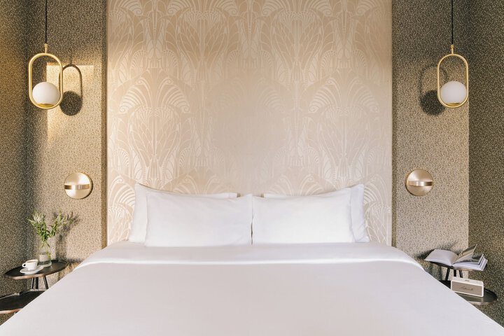 Room 32 of 91
