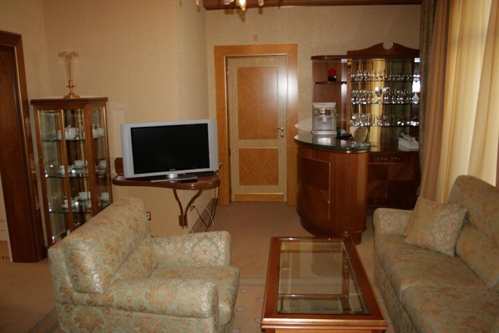 Room 27 of 59