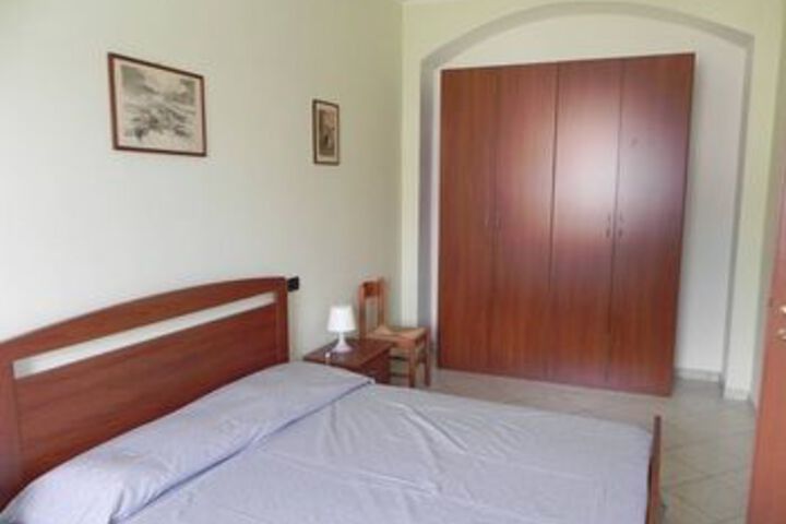 Room 37 of 96