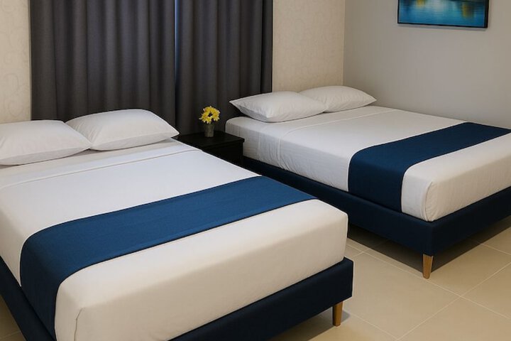 Room 6 of 9