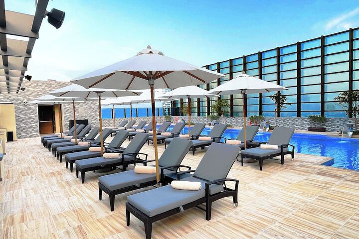 Pools & Facilities