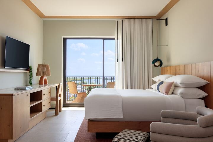 Room 38 of 206