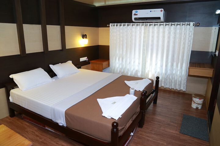 Room 8 of 14
