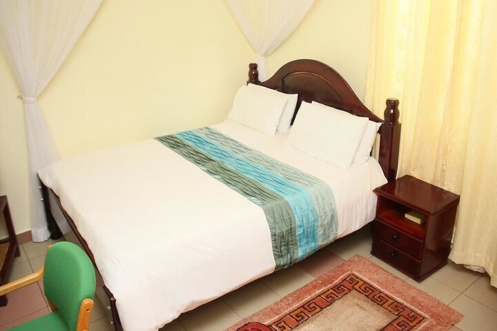 Room 6 of 49