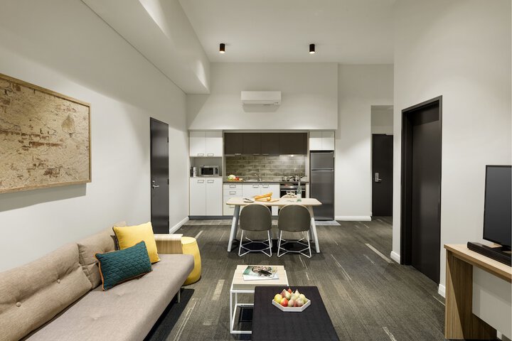 Room 3 of 27