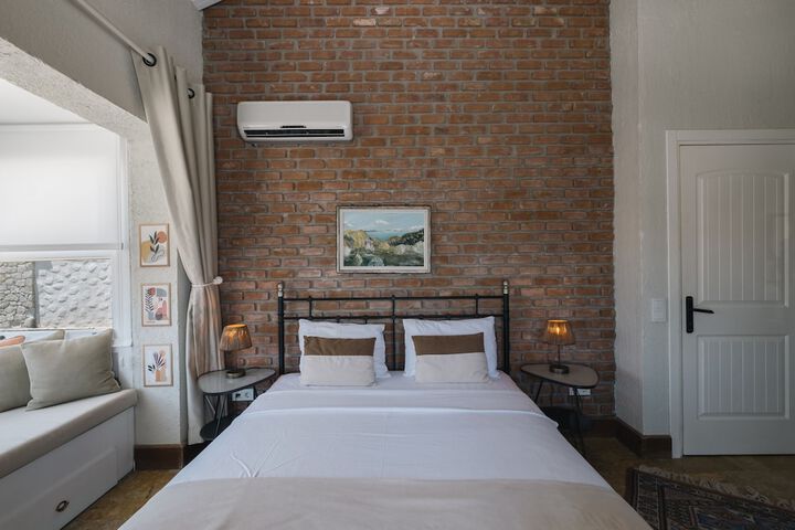 Room 46 of 58