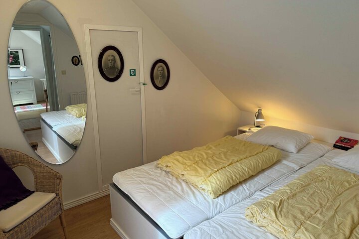 Room 45 of 189