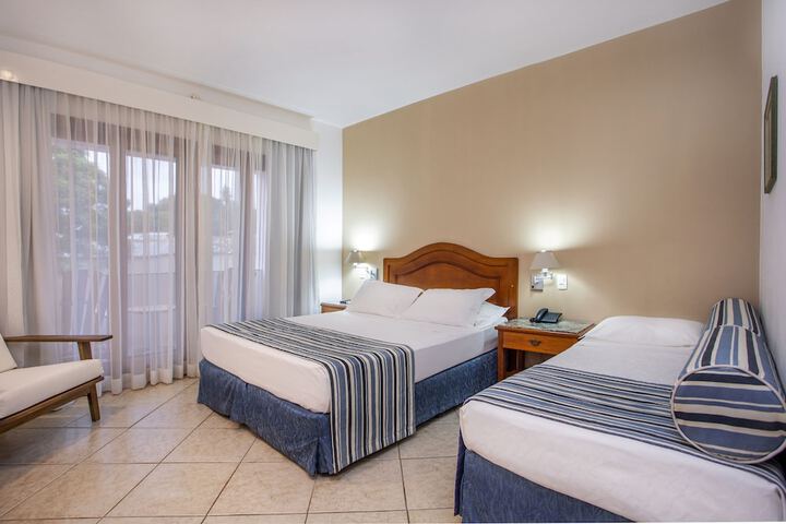 Room 27 of 130