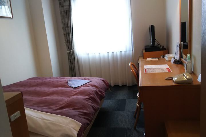 Room 9 of 62