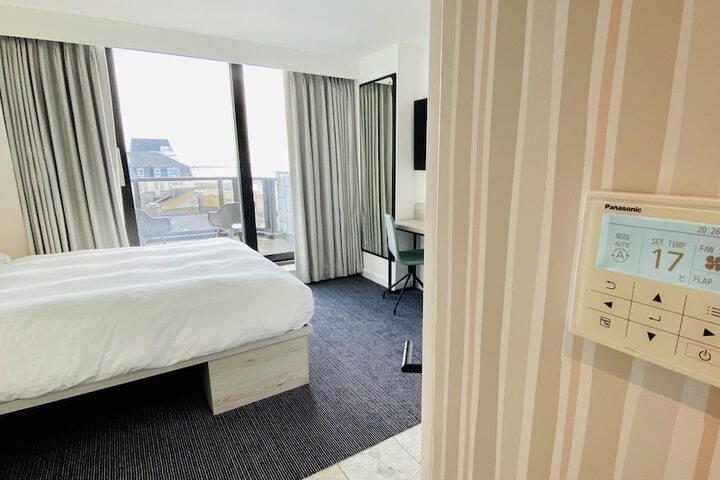 Room 8 of 71