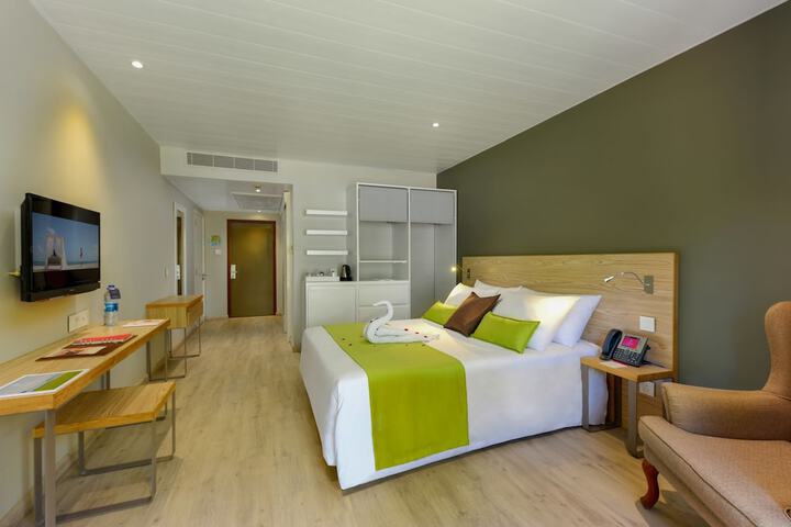 Room 9 of 95