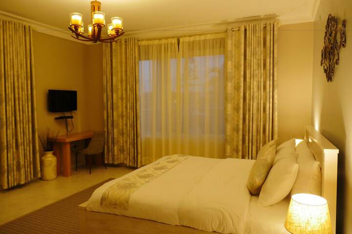 Room 9 of 33