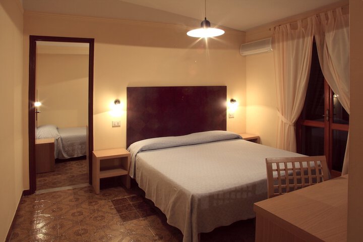Room 4 of 67