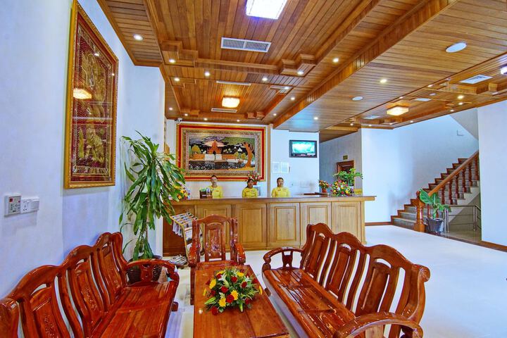 Hotel Interior 4 of 47