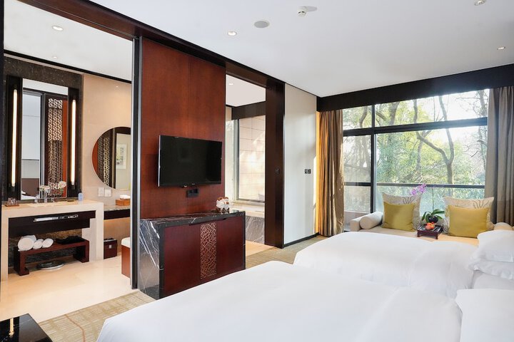 Room 22 of 93
