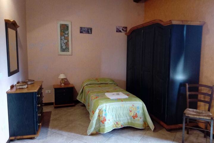 Room 3 of 35