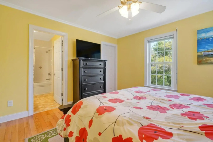 Room 5 of 27