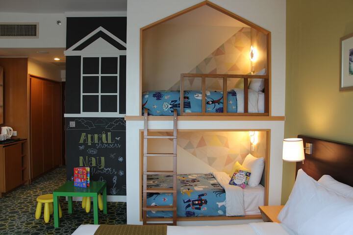 Room 42 of 135