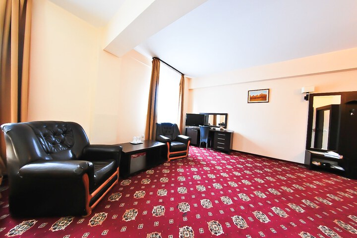 Room 18 of 30