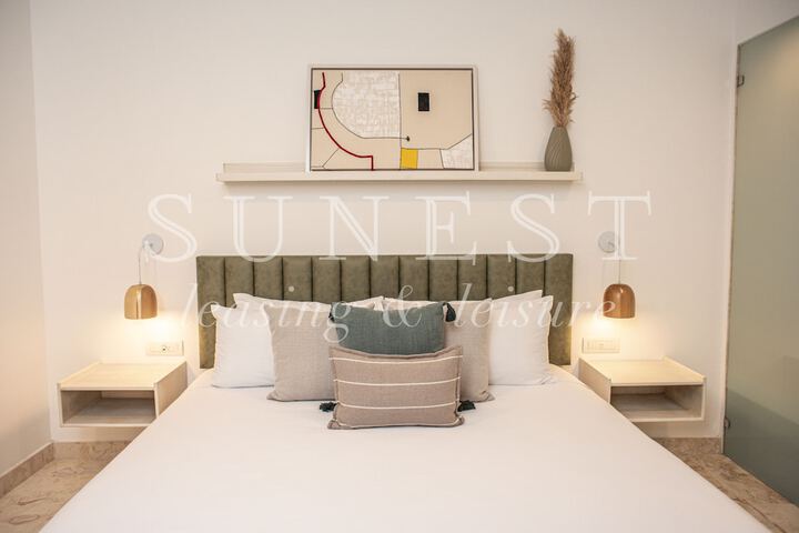 Room 4 of 42