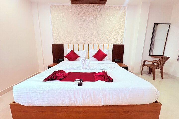 Room 5 of 28