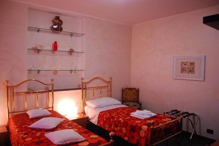 Room 17 of 44