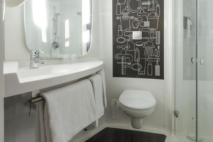 Room 20 of 53