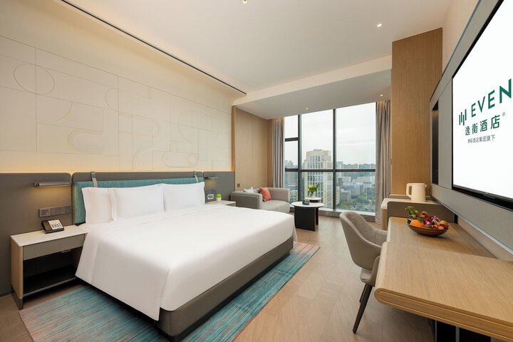 Room 19 of 53
