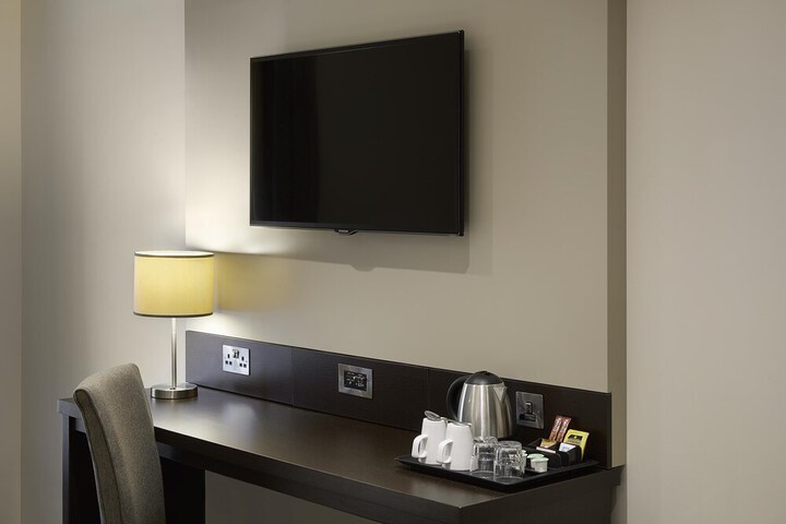 Room 8 of 23