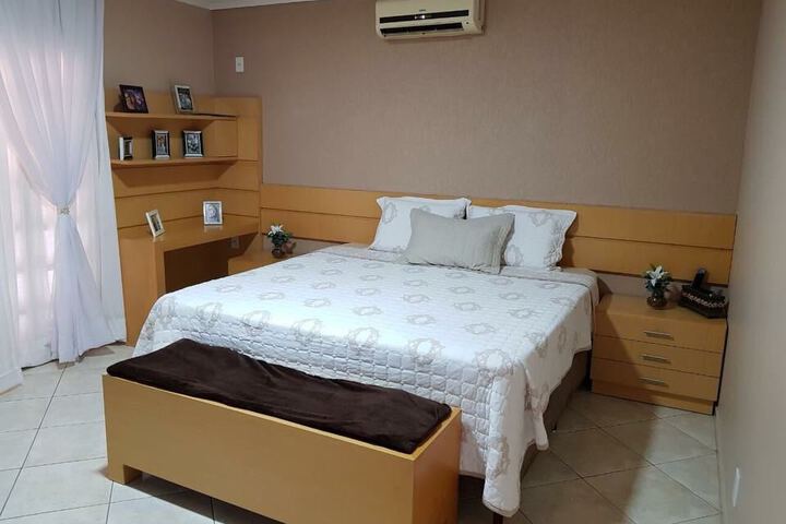 Room 9 of 23