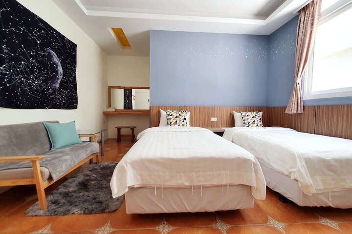 Room 10 of 62