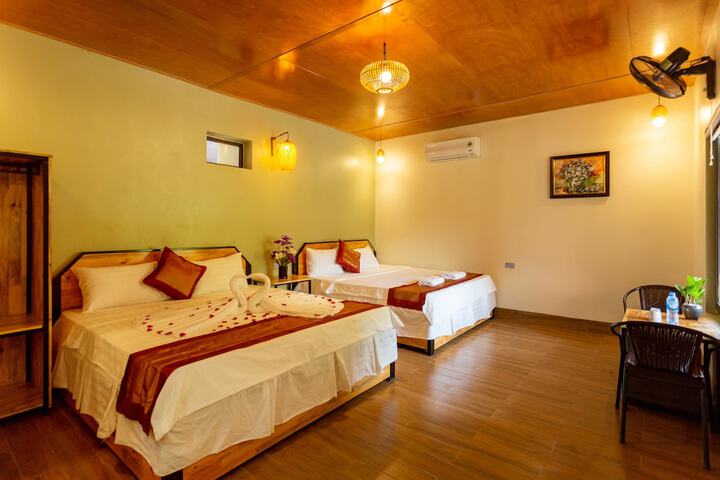 Room 8 of 34