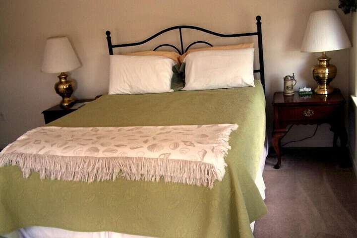 Room 6 of 27