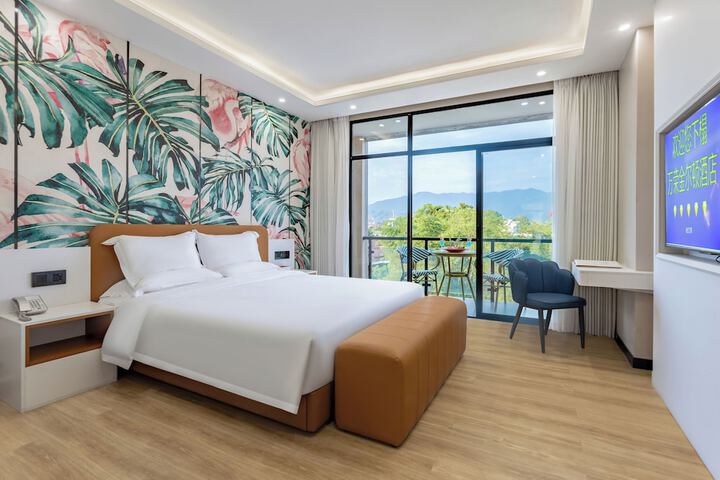 Room 3 of 55