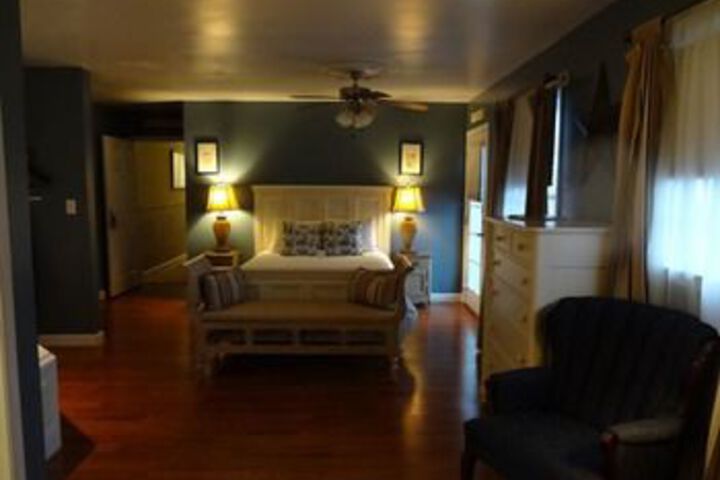 Room 51 of 83
