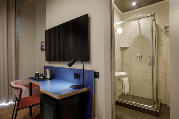 Room 95 of 188