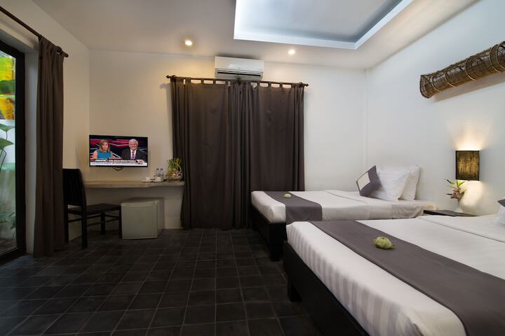 Room 29 of 90