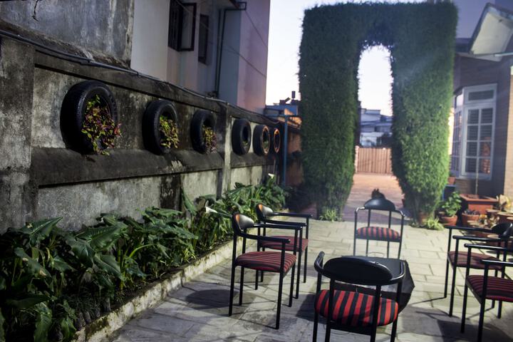 Hotel Exterior 44 of 49