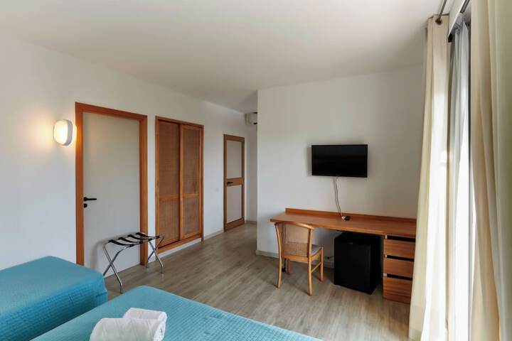 Room 28 of 131