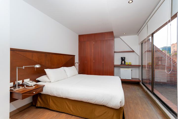 Room 6 of 35