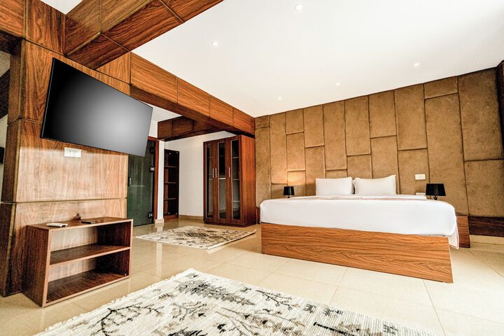 Room 15 of 26