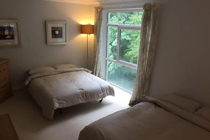 Photo of NEW Cosy 1BD Flat in the Heart of Llandough -wales