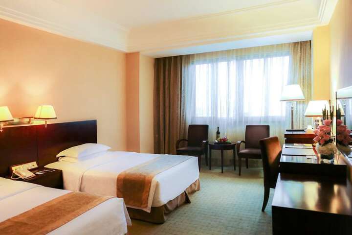 Room 19 of 39
