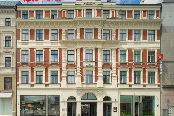 Hotel 53 of 55