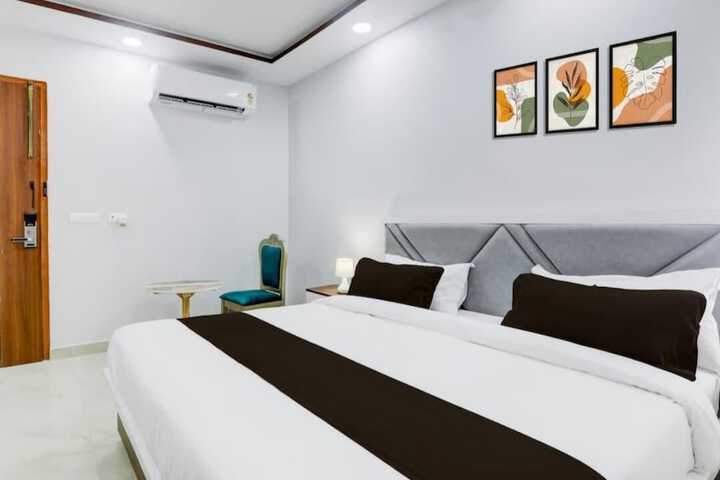 Room 3 of 7
