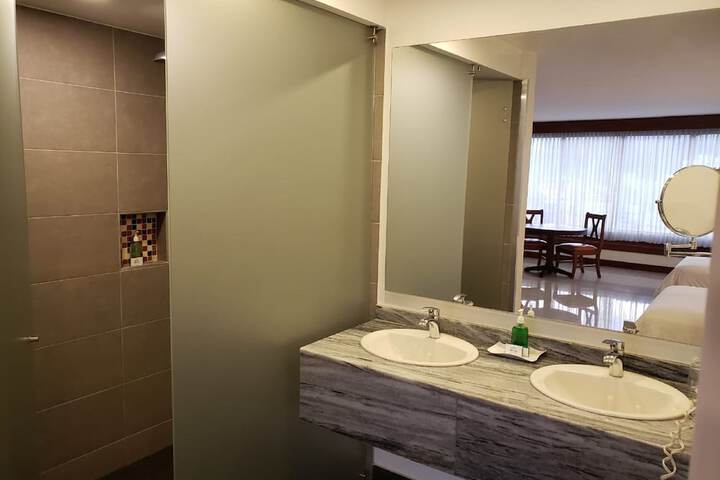 Room 18 of 53