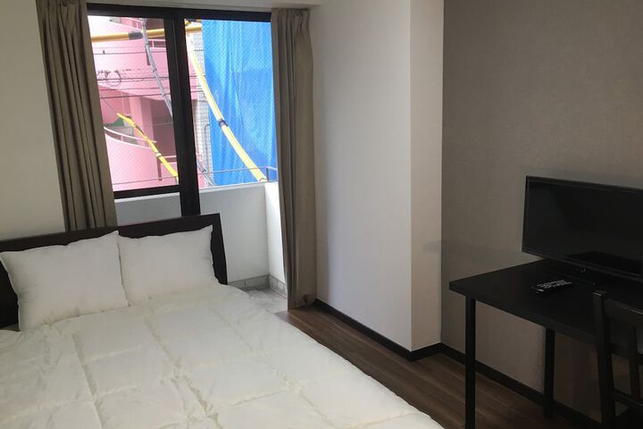 Room 5 of 19